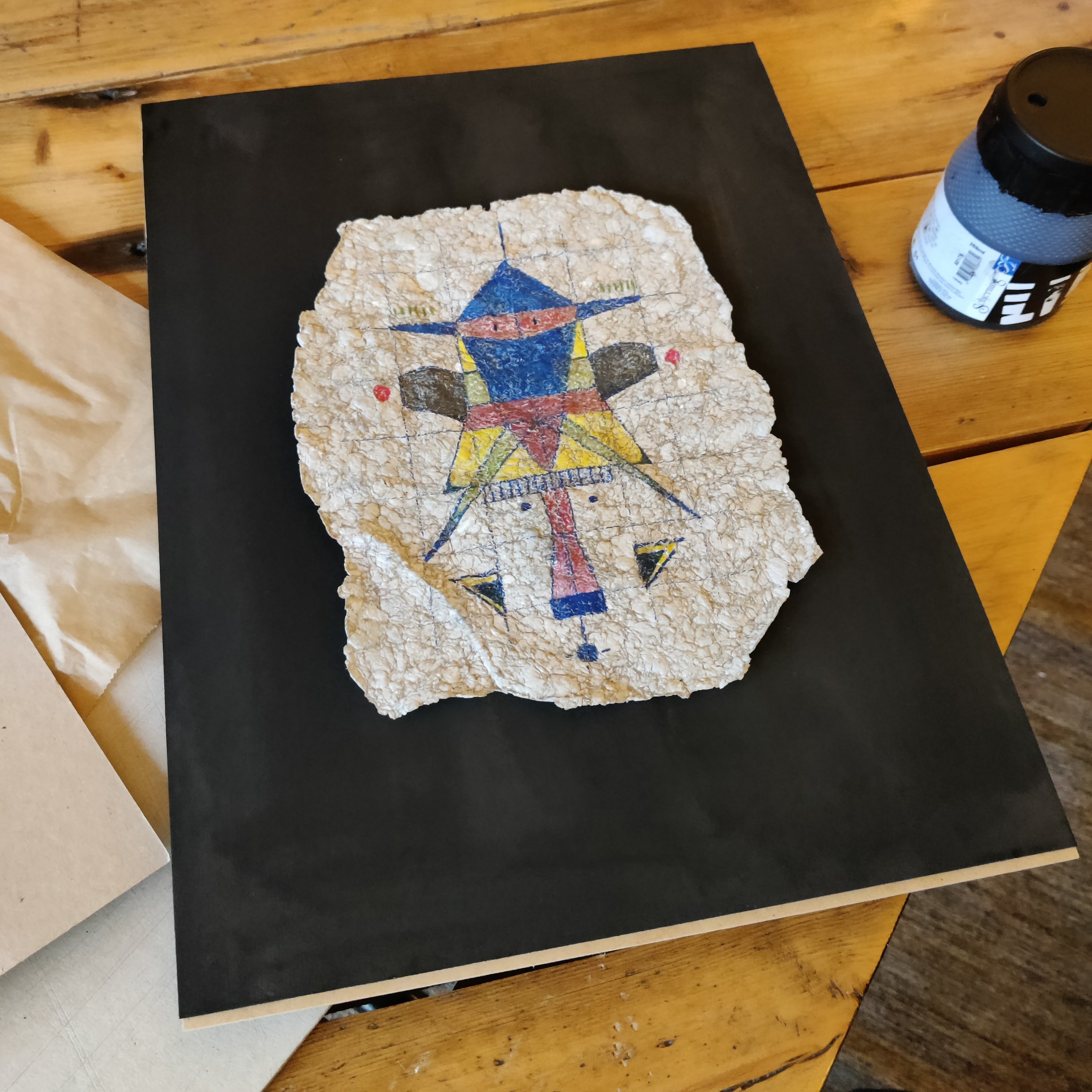 How to Choose Zero-Waste Art for Your Living Room
