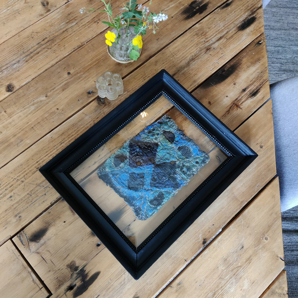 The paper pulp floating cloth framed